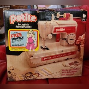 1979 Petite Sewing Machine Children Lockstitch Carrying Case BENIFITS CHARITY